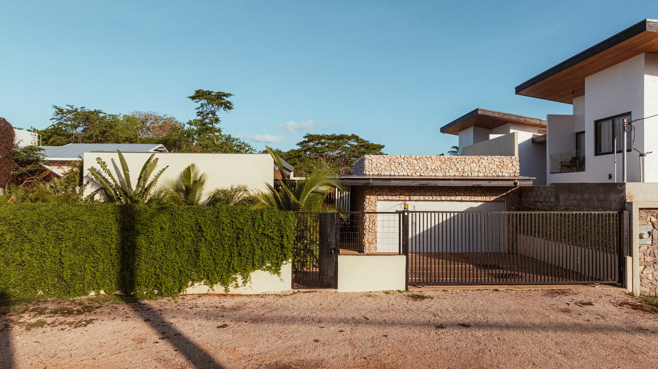 Tropical Modern Four Bedroom Home, Tamarindo, Guanacaste