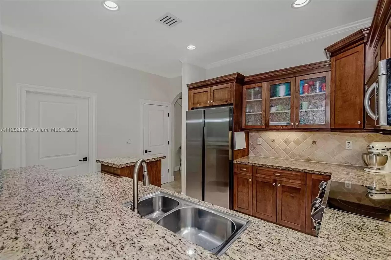 2929 Day Avenue