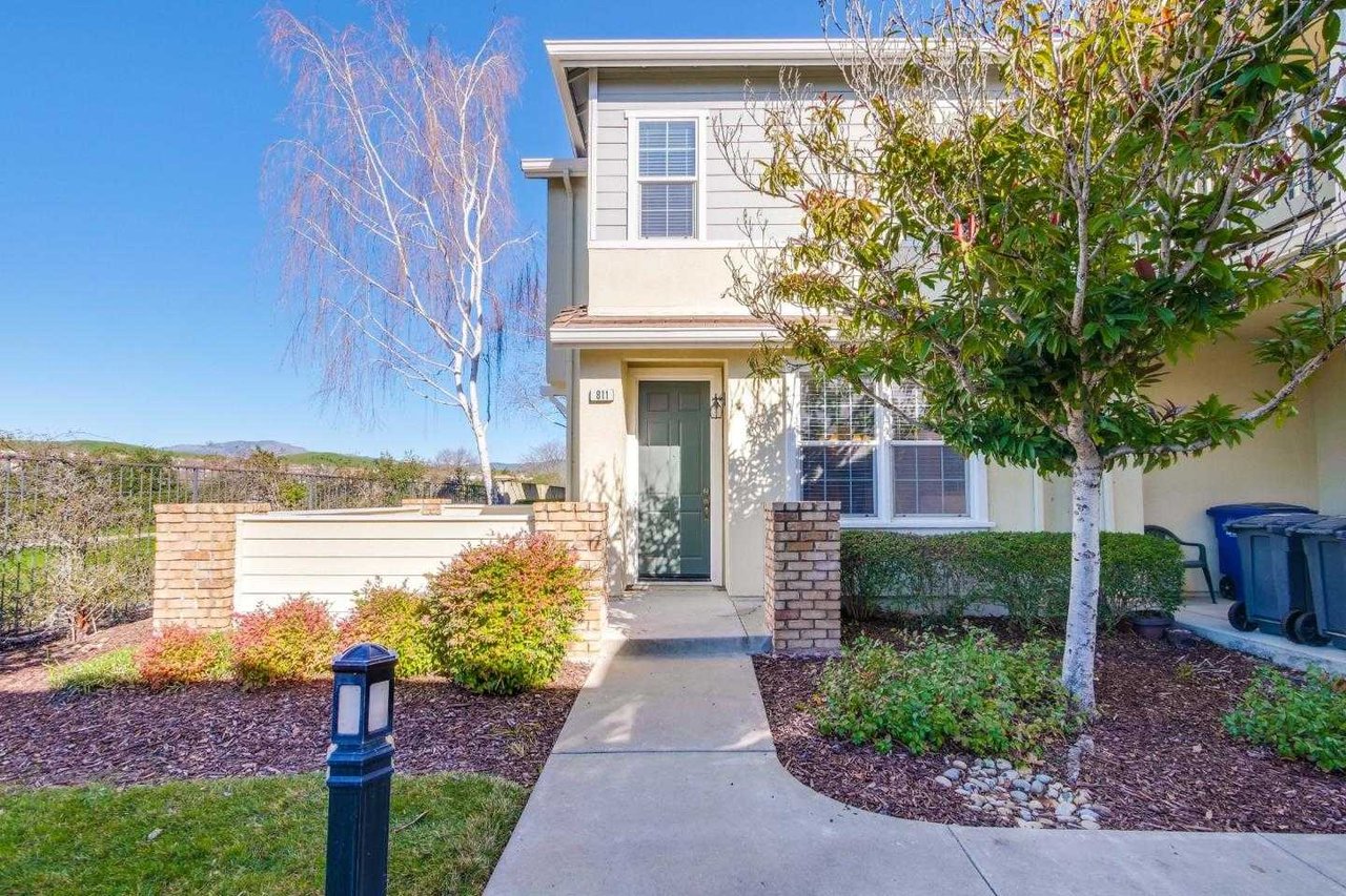 811 Joree LN