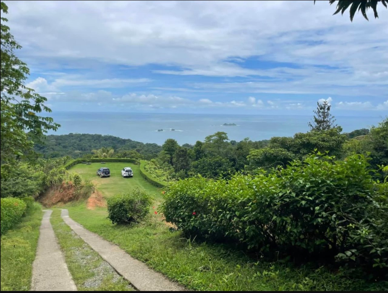 "El Camino."  Luxury Ocean View Pinuela Estate, Uvita Costa Rica