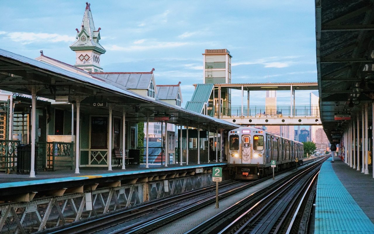 Looking for a new home, that’s reasonably priced, near public transit? I have just the option for you!