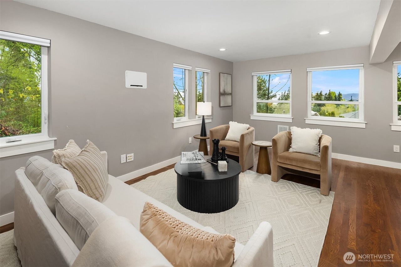 10612 MacArthur Lane, Mukilteo