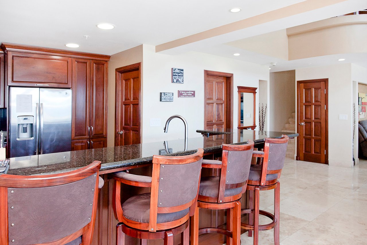 Custom Remodeled Jacuzzi Penthouse, Sabana and Rohrmoser, San Jose
