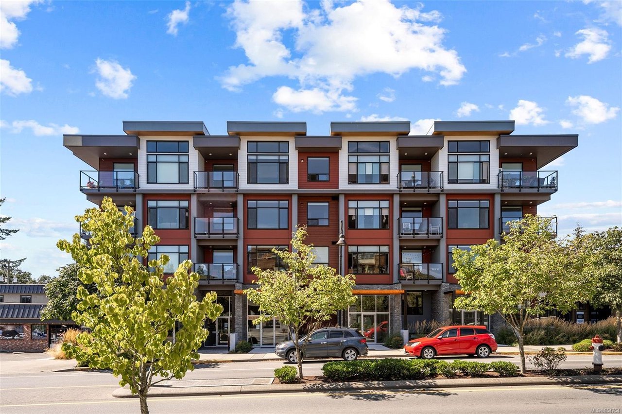 403-7162 W Saanich Rd