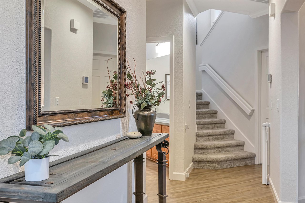 17 Crystal Creek Ct