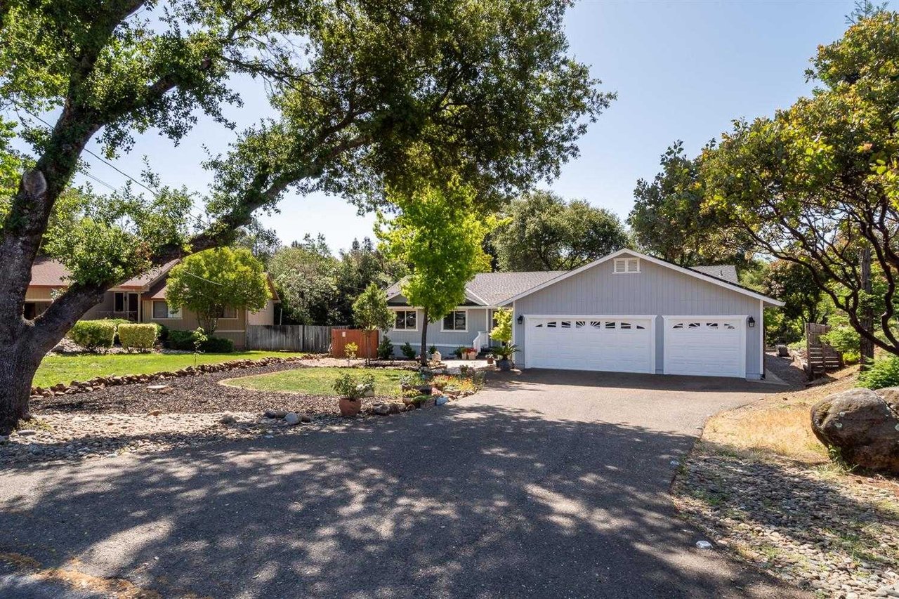 3591 Eagle View Dr
