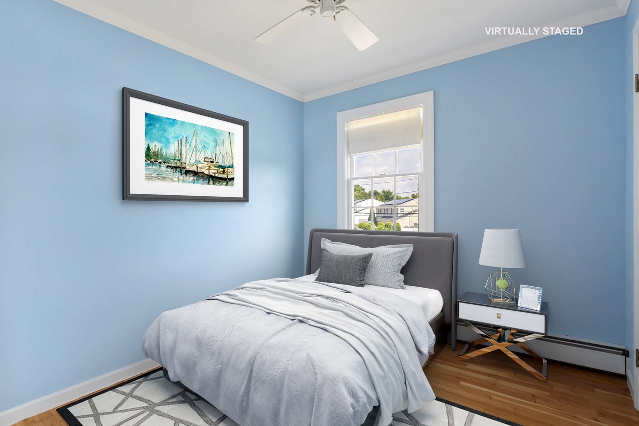 MOVE-IN READY COLONIAL