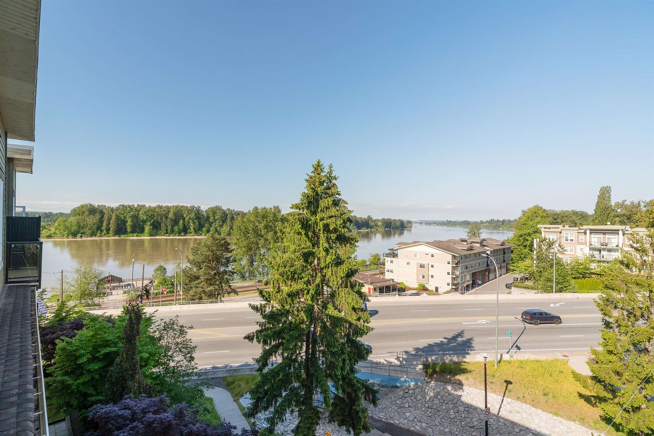 401-11566 224 Street, Maple Ridge