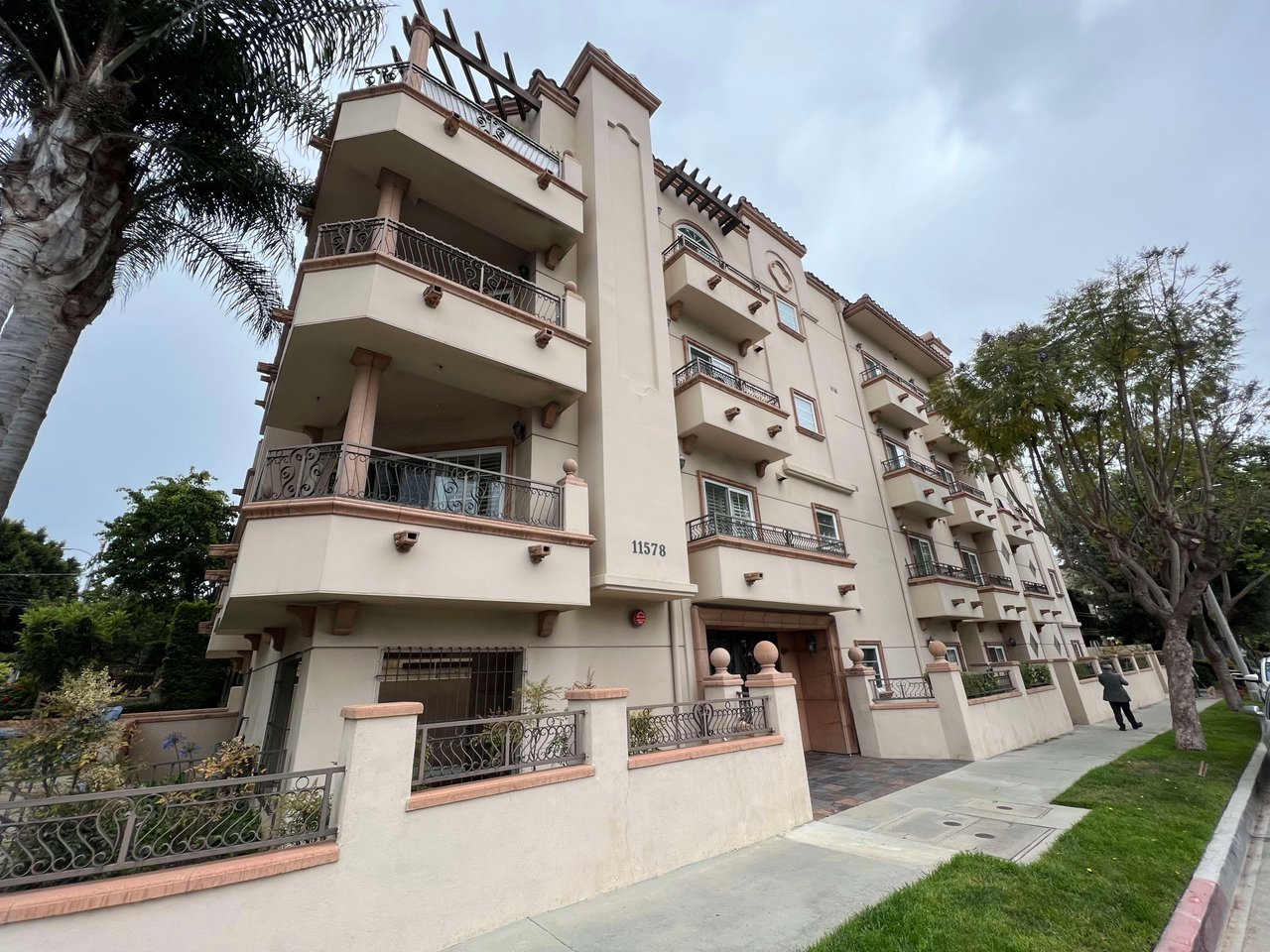 11578 Iowa Ave #101