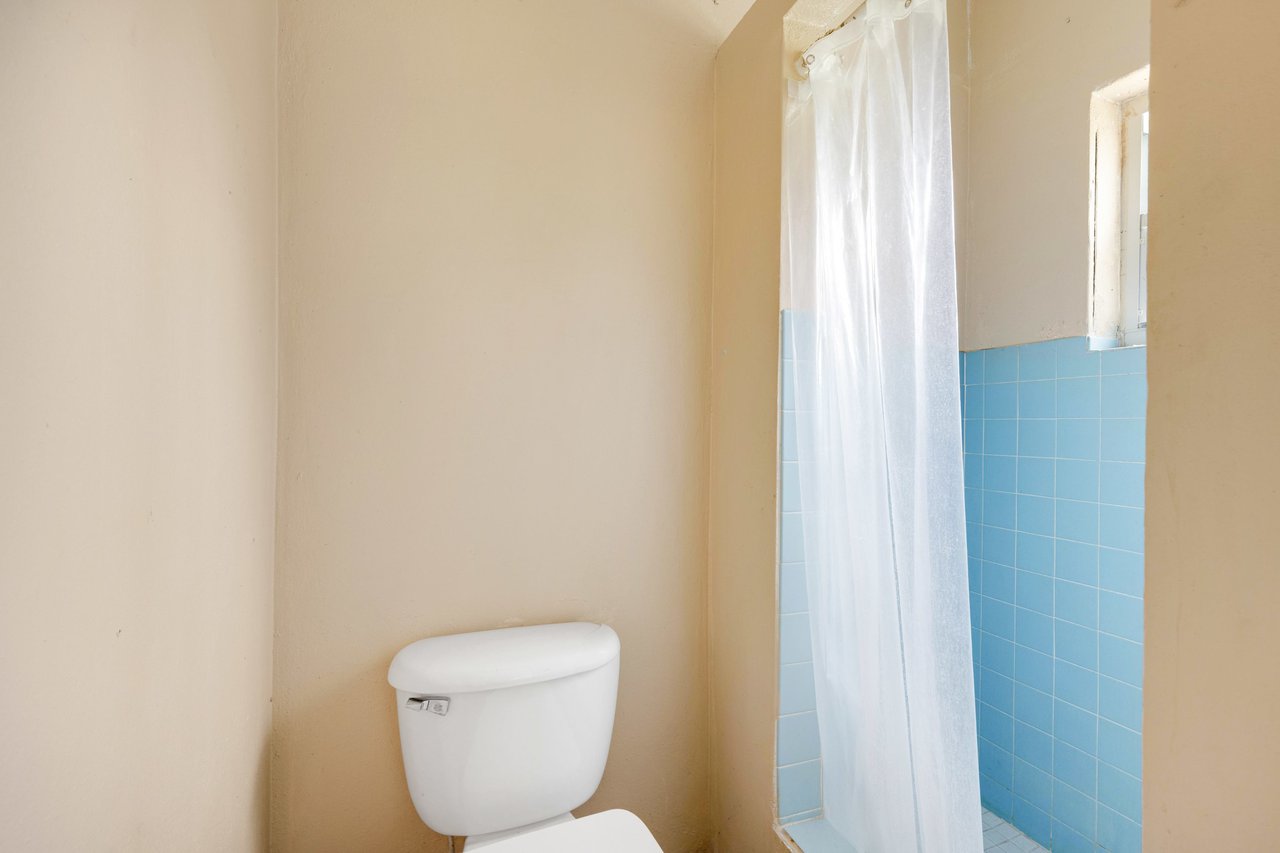1844 Sheridan St Hollywood FL-33020