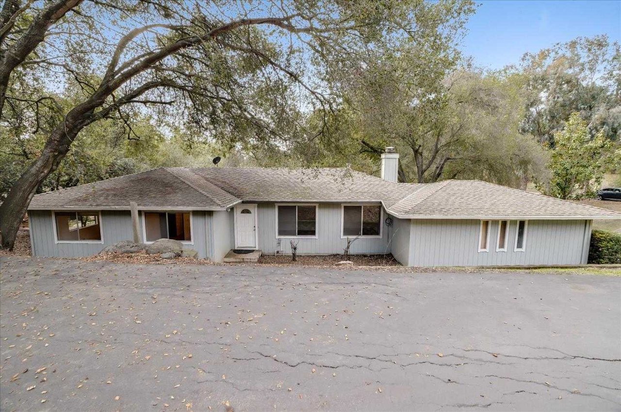 16475 Circle Lane
