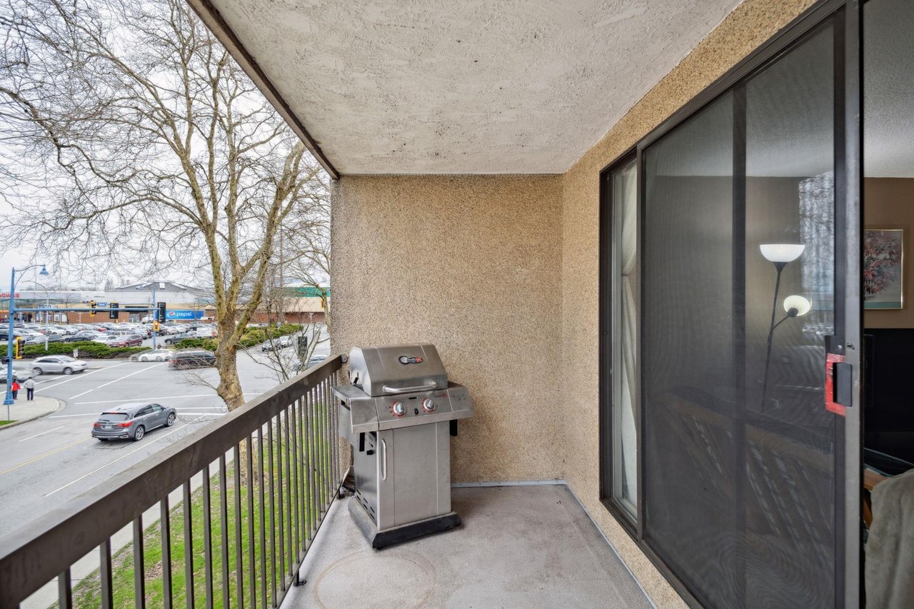 210-8400 Lansdowne Rd