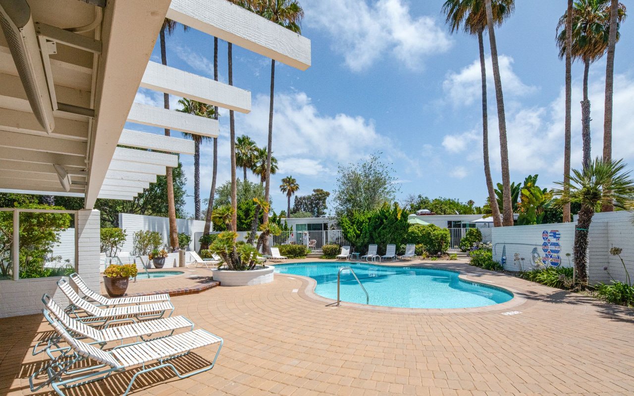 735 Avocado Ave