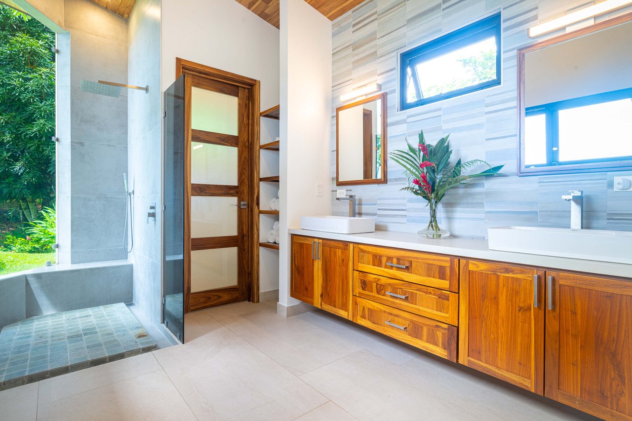 Cascada Sandalo Jaw Dropping Ocean Views!