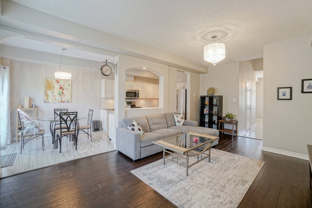 Beautiful Townhome in Ancaster