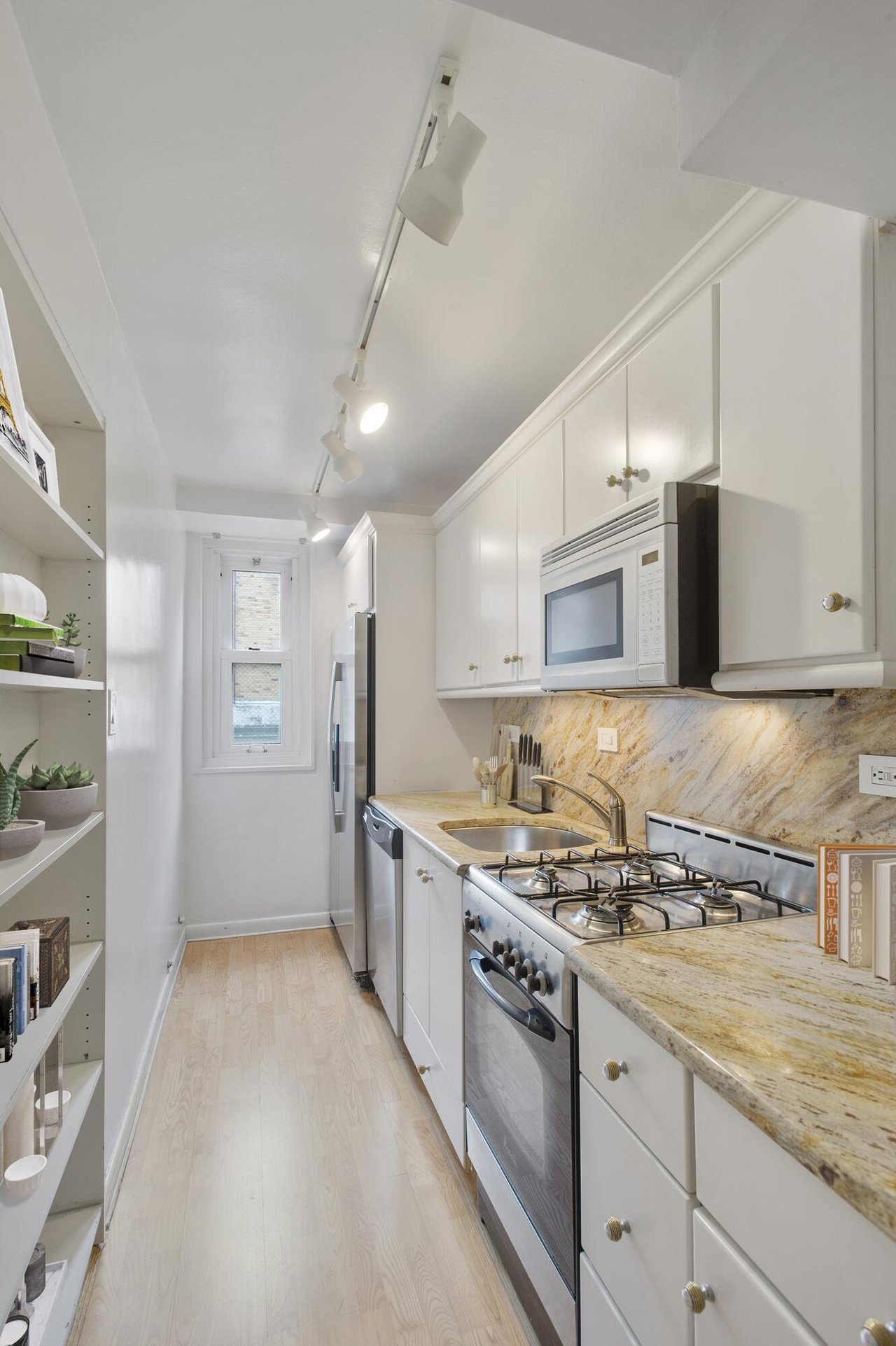 315 East 70th Street, Apt 10-CD