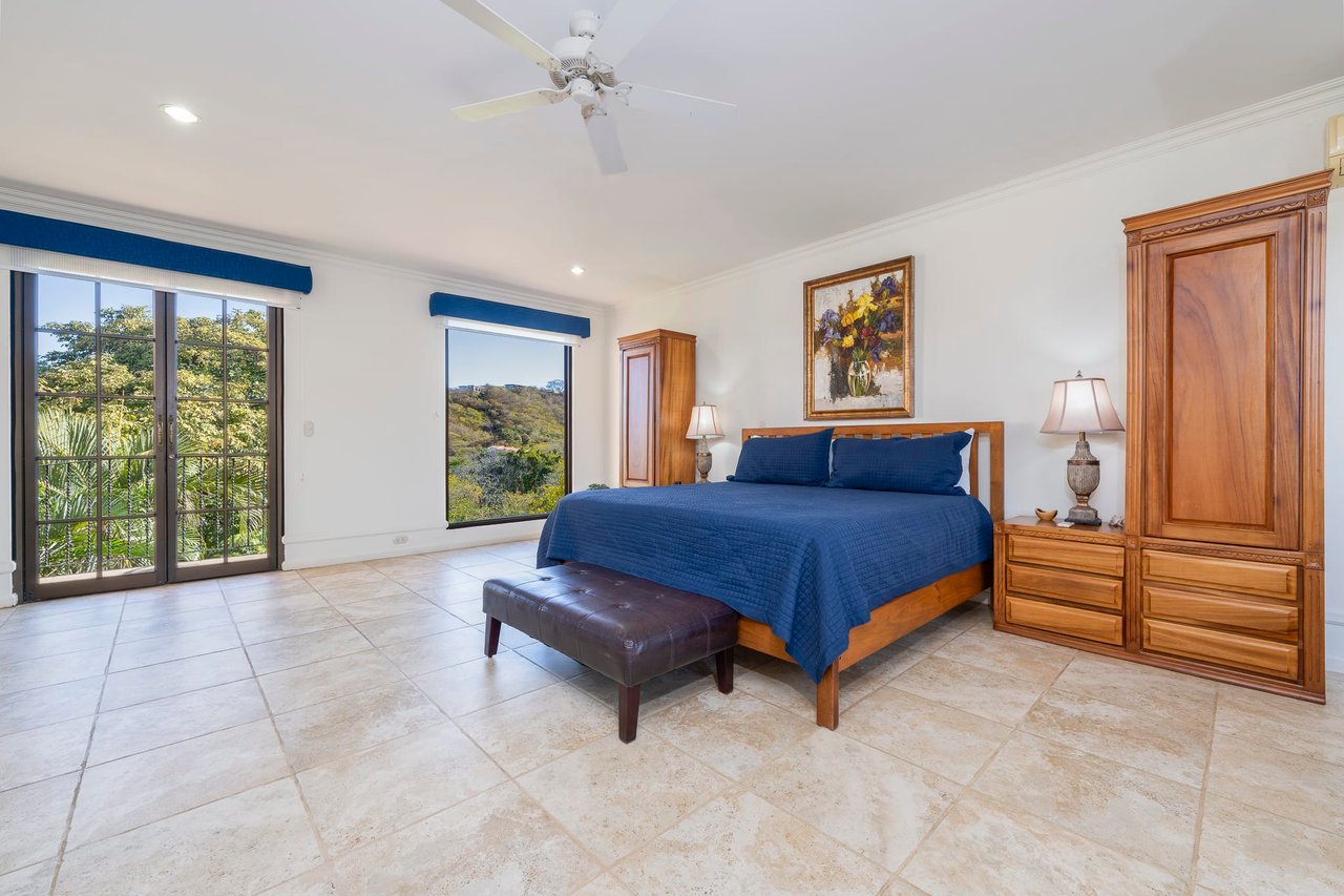 Mansion Del Mar | 5-Bedroom Coastal Elegance Home With Casita Within Walking Distance To Beach