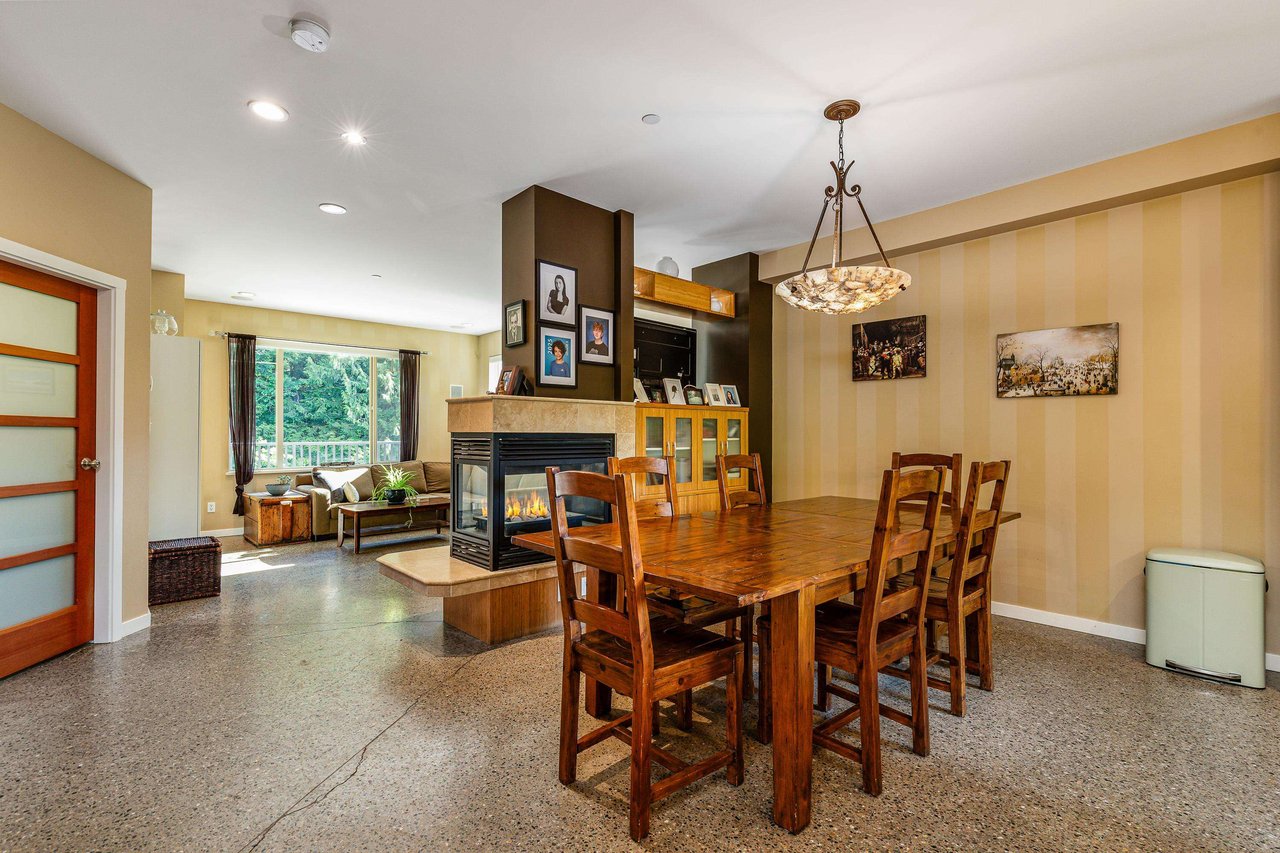 1687 Edwards Rd