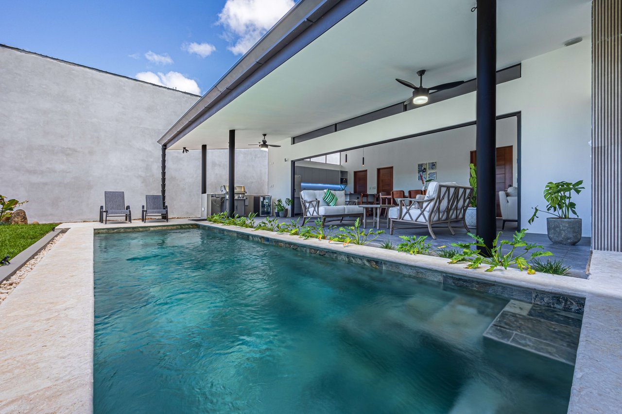 Stylish 3 bed, 3 bath Brand New  Villa in Uvita. 
