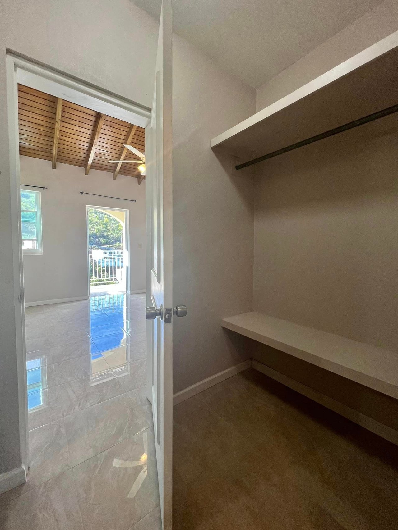 912 Brady Ghut 2 Bedroom Townhouse