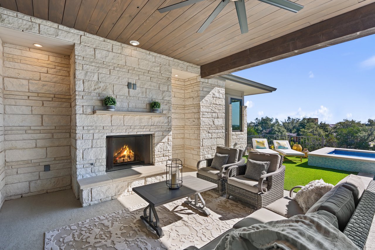 Bee Caves Single Story with Air Conditioned 2nd 2-Car Garage/ADU