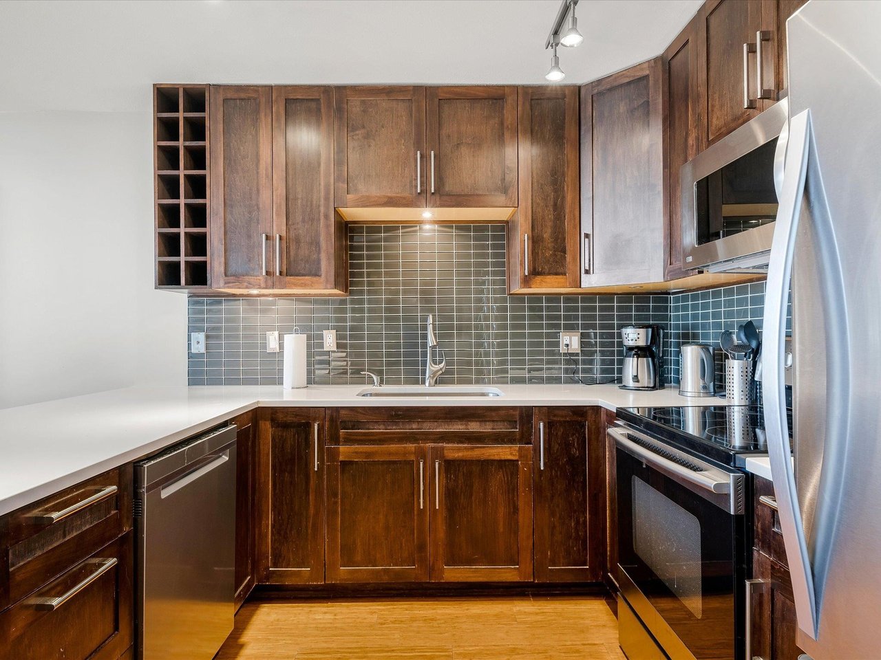 302-3212 Blueberry Dr