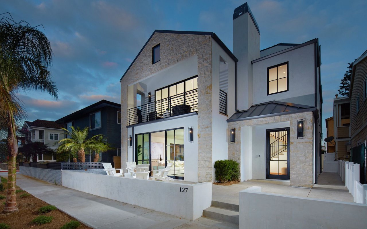 Cool Weather, Warm Welcome: How to Amp Up Your Winter Curb Appeal