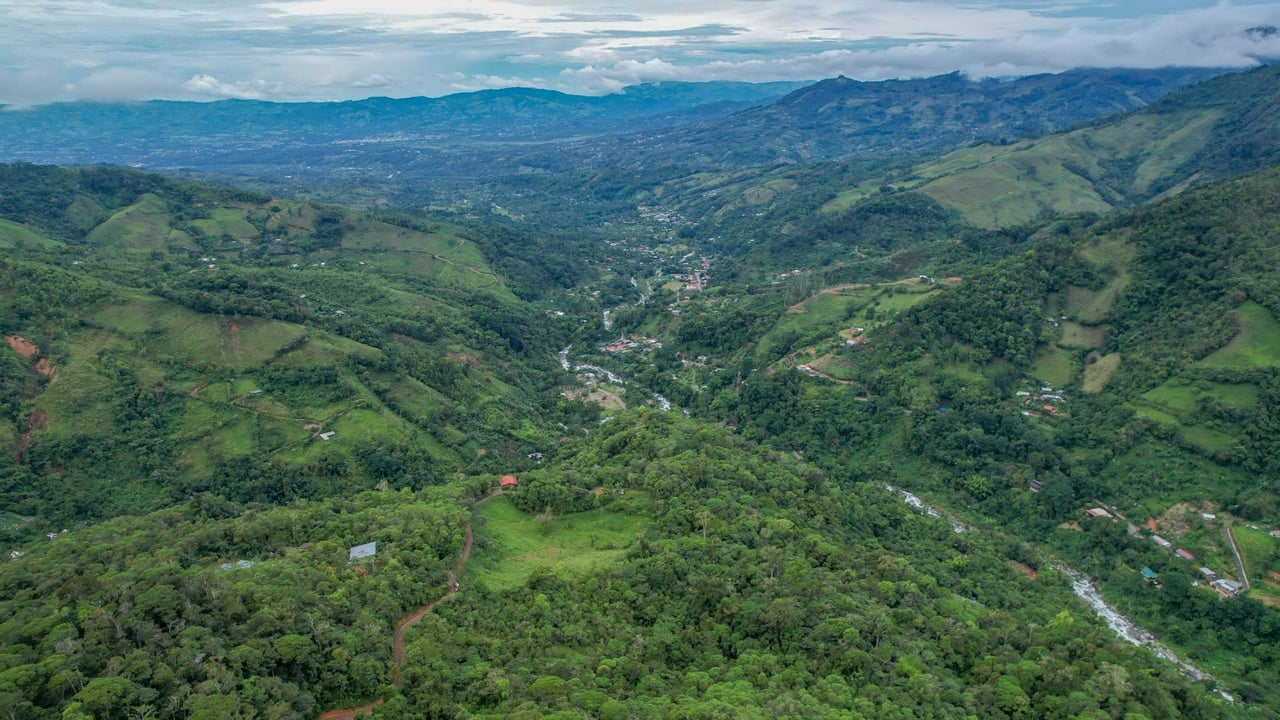 Riverfront Mountain View Acreage, Perez Zeledon, San Jose