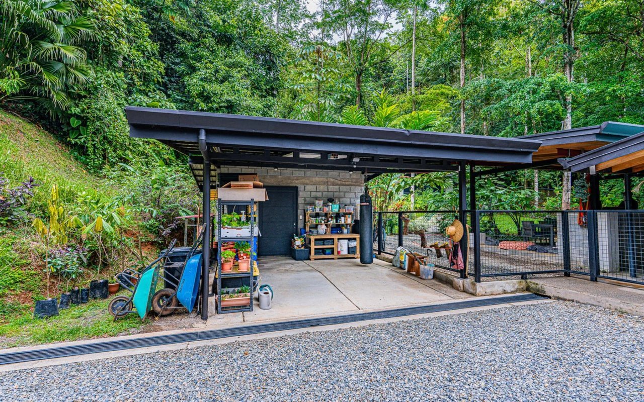 Off-Grid Regenerative Homestead, Perez Zeledon, San Jose