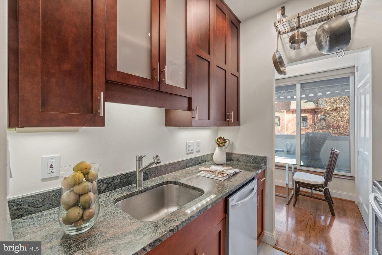 2101 N St NW, #205