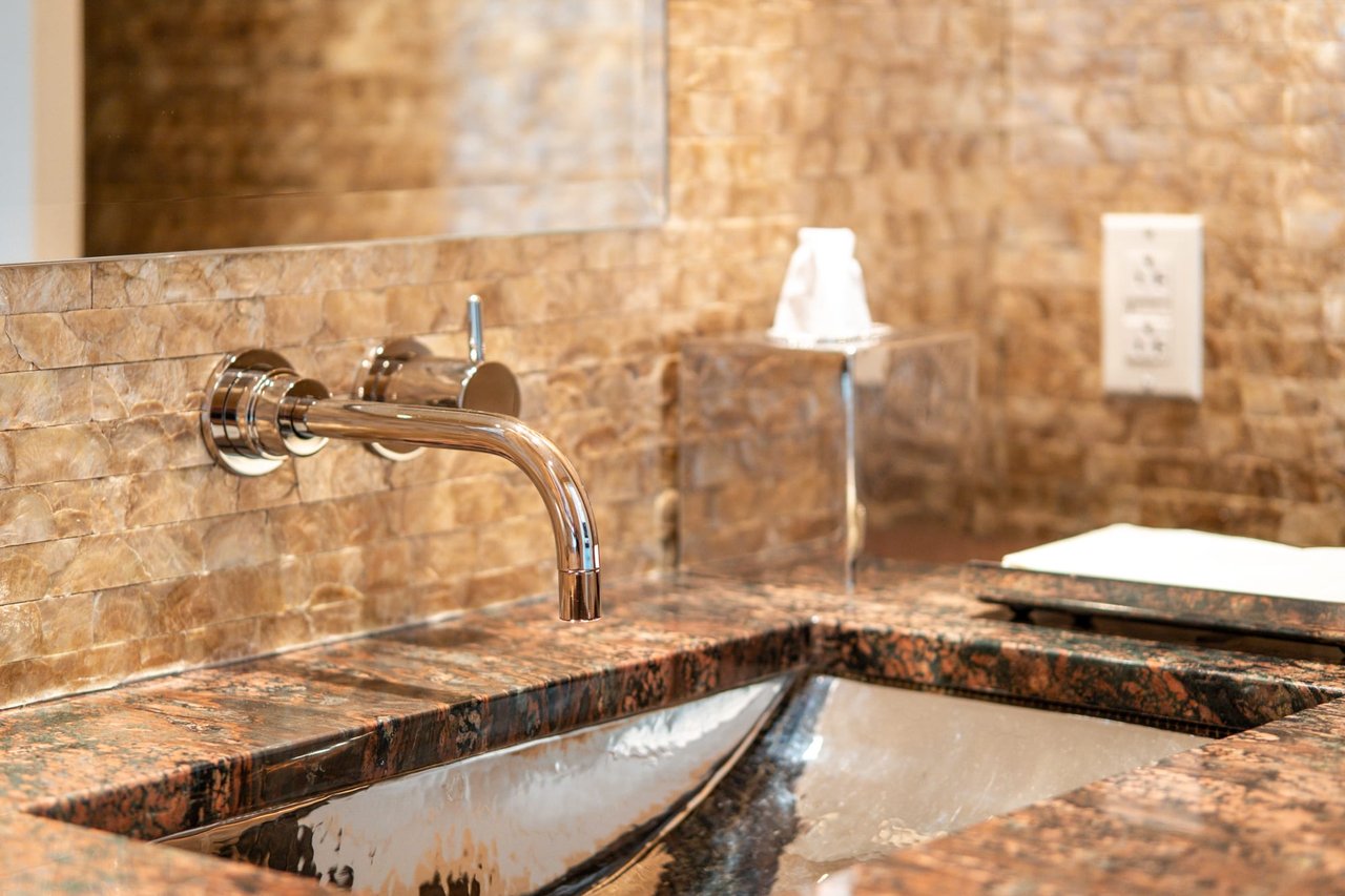 Exquisite Penthouse Unlike Any Other in Contention, Represented Buyer
