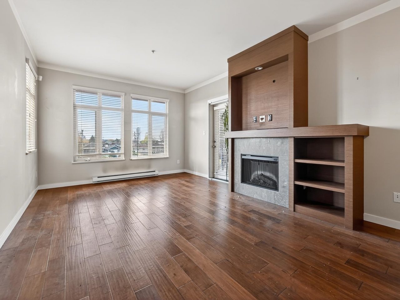 302-4365 Hastings Street, Burnaby