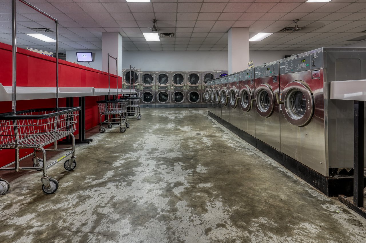 512 & 514 S Front St Bellville, TX 77418