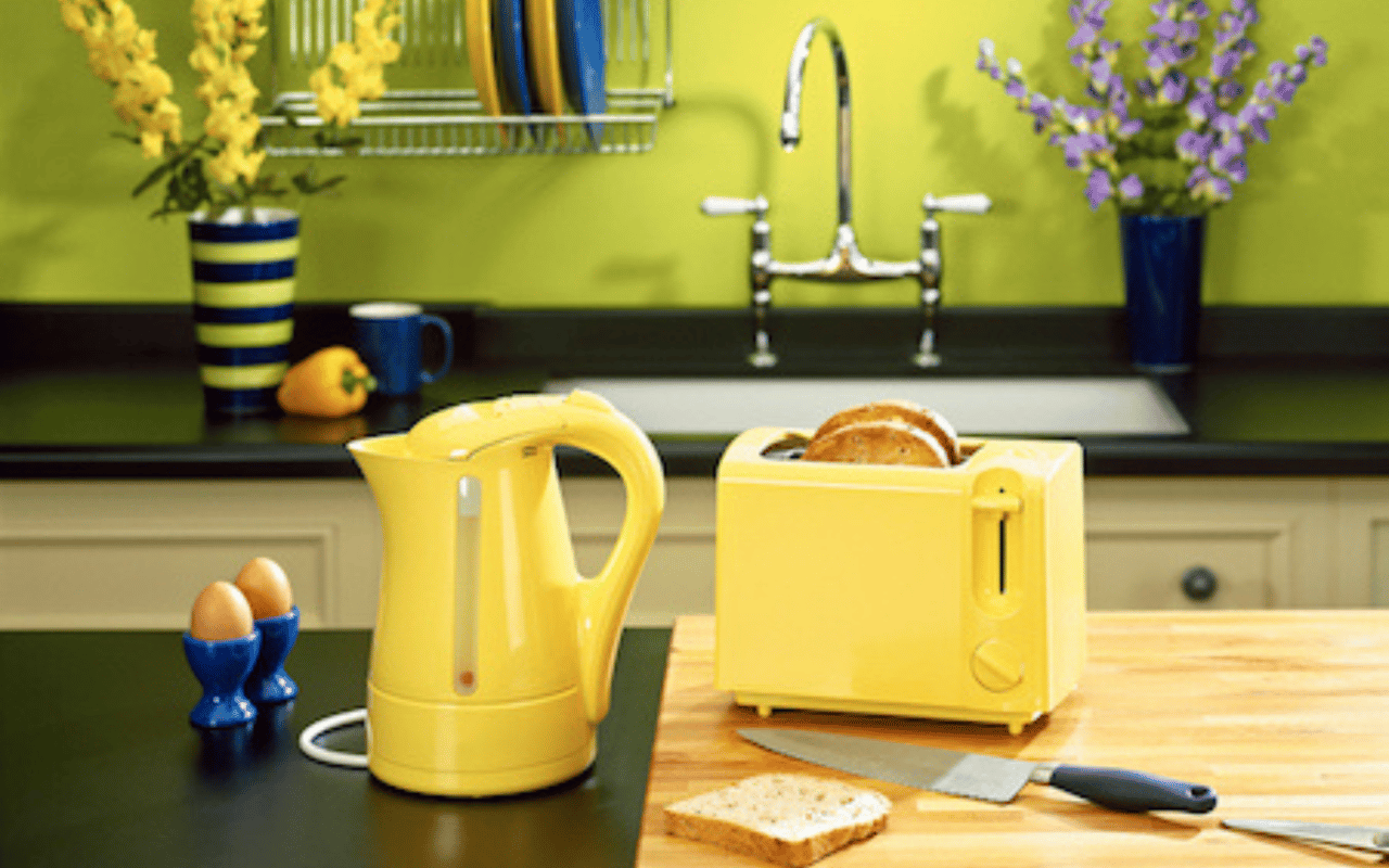 Retro Colors Make a Comeback: What's Hot in Decor Right Now