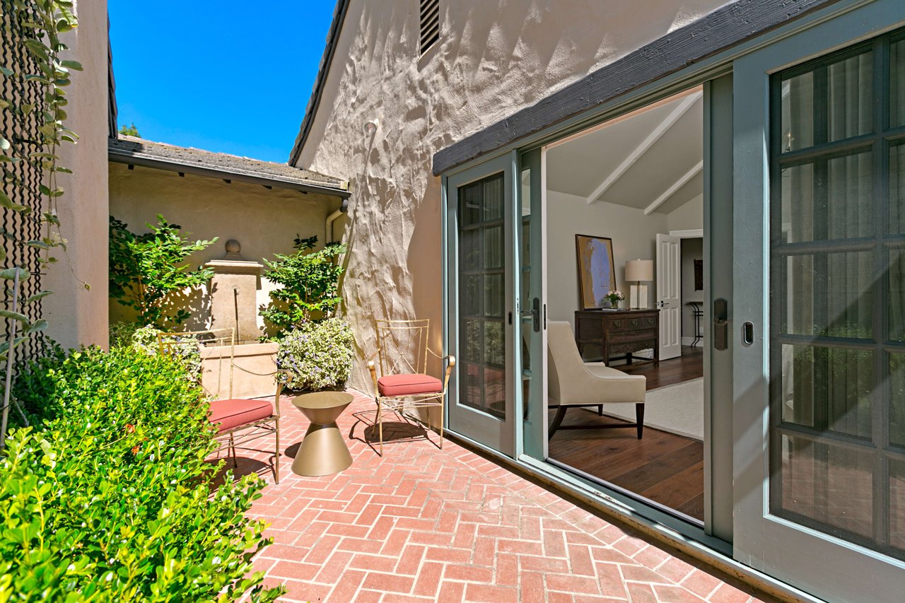 16748 Avenida Arroyo Pasajero