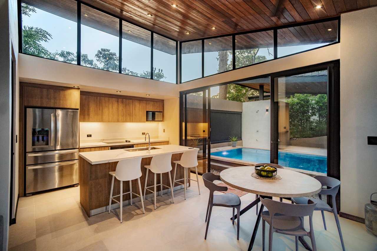 Contemporary Pool Home, Tamarindo, Guanacaste