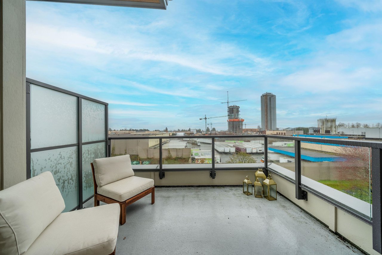 606-7169 14th Ave