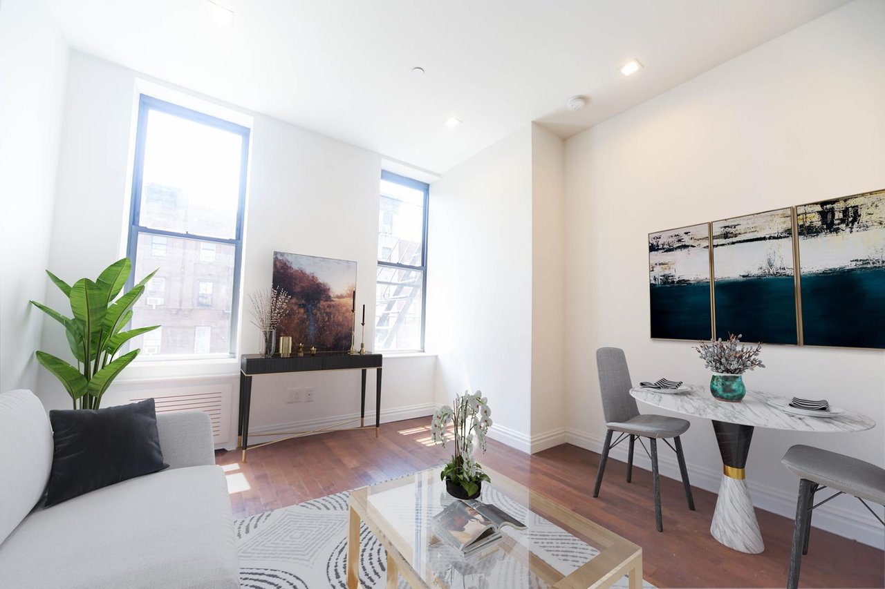 31 Saint Marks Place, Apt 10