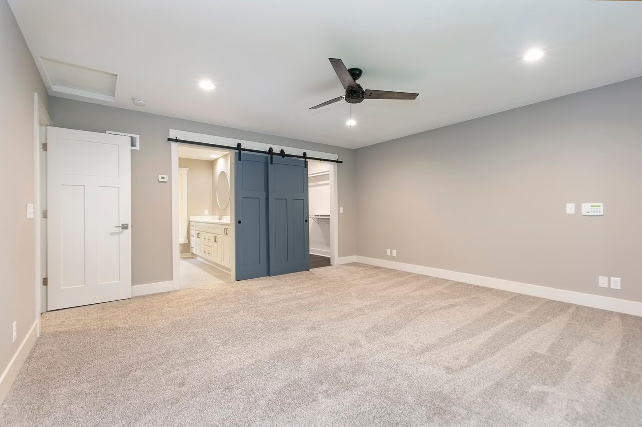 Beautifully Remodeled Bayswater Townhome!