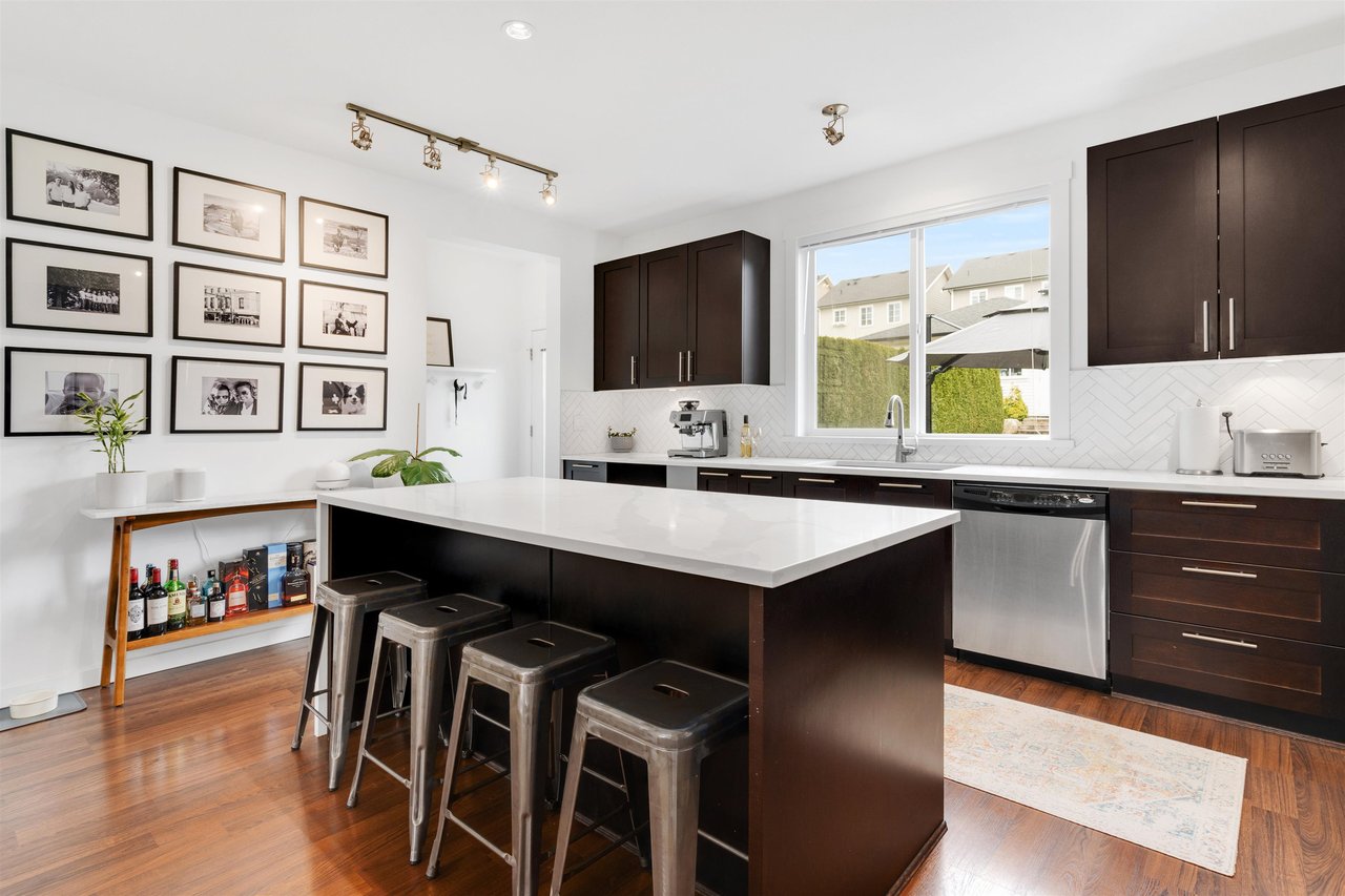 11-3445 Wilkie Ave