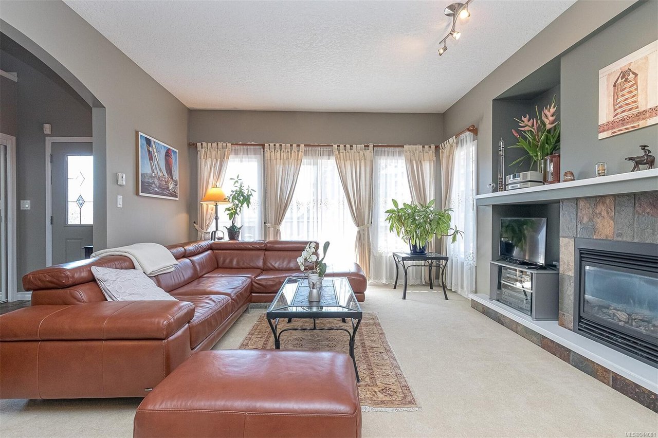 577 Kingsview Ridge