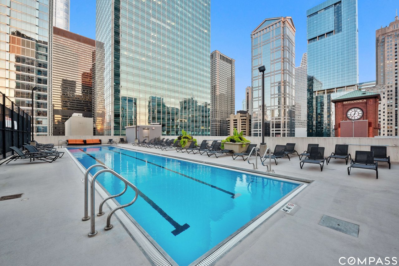 Picture of 345 N LaSalle The Sterling amenities - pool