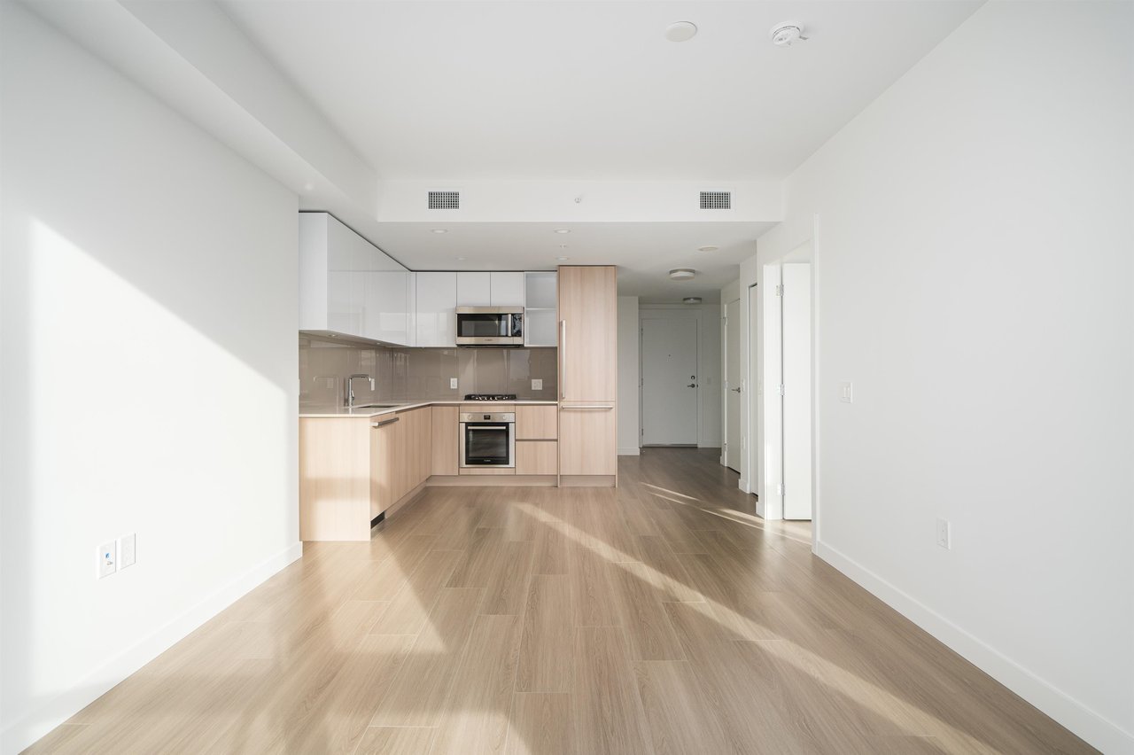 1211-618 Carnarvon St