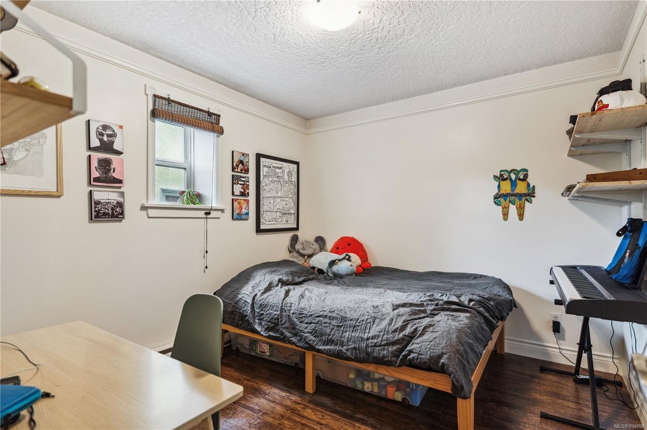 D-112 Clarence St