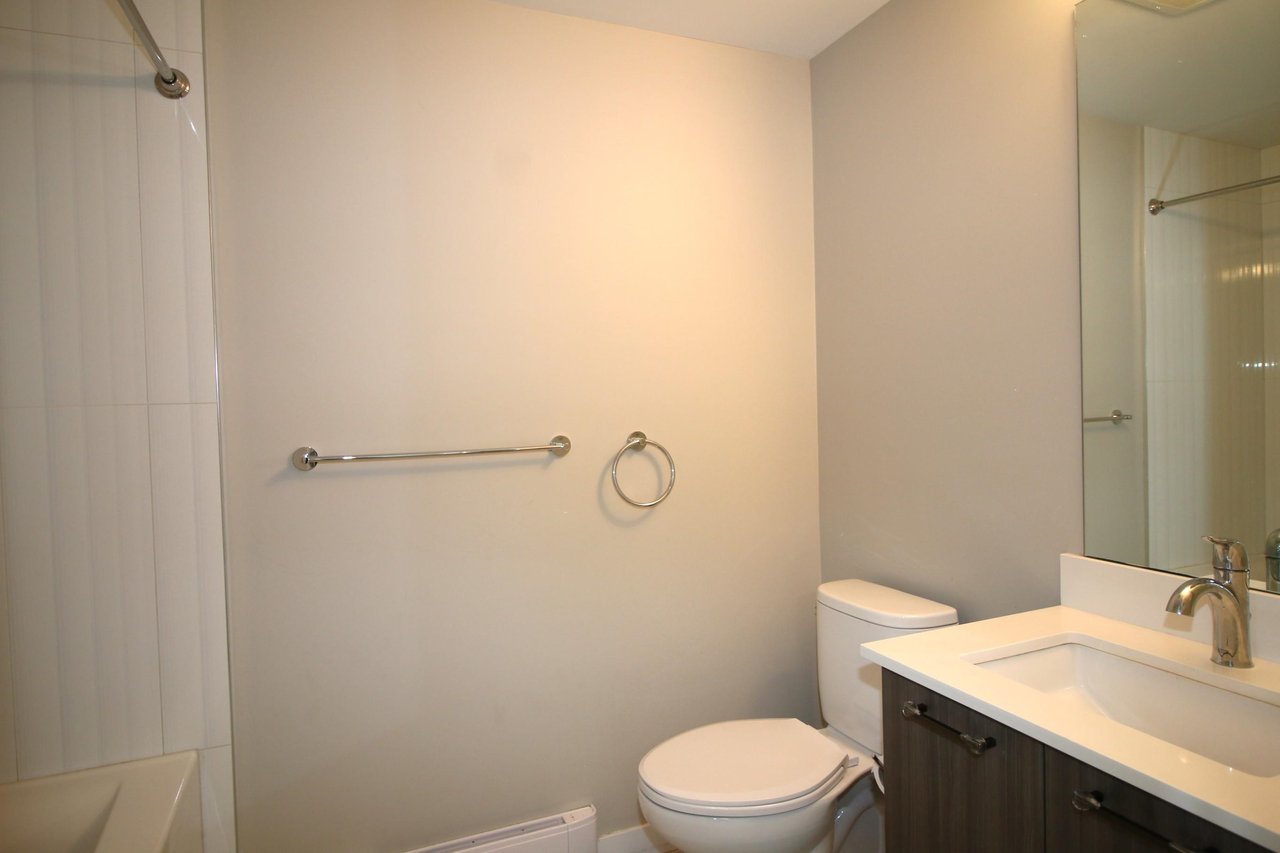 306-6555 Victoria Dr