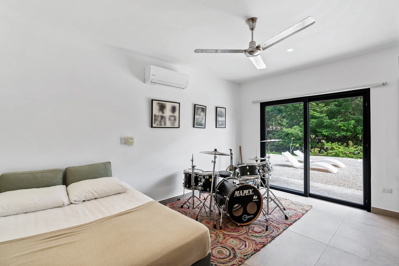 Casa Eloisa | 4 Bedroom Contemporary Home in Hacienda Pinilla