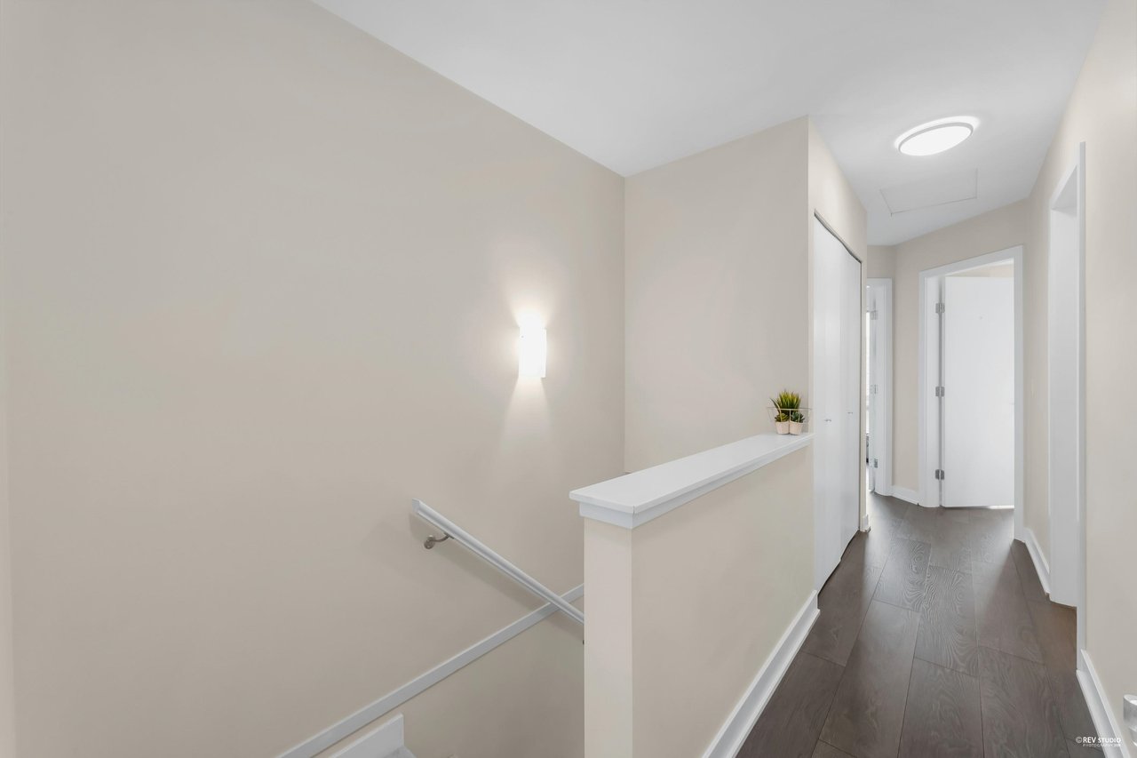 215-2228 162 St