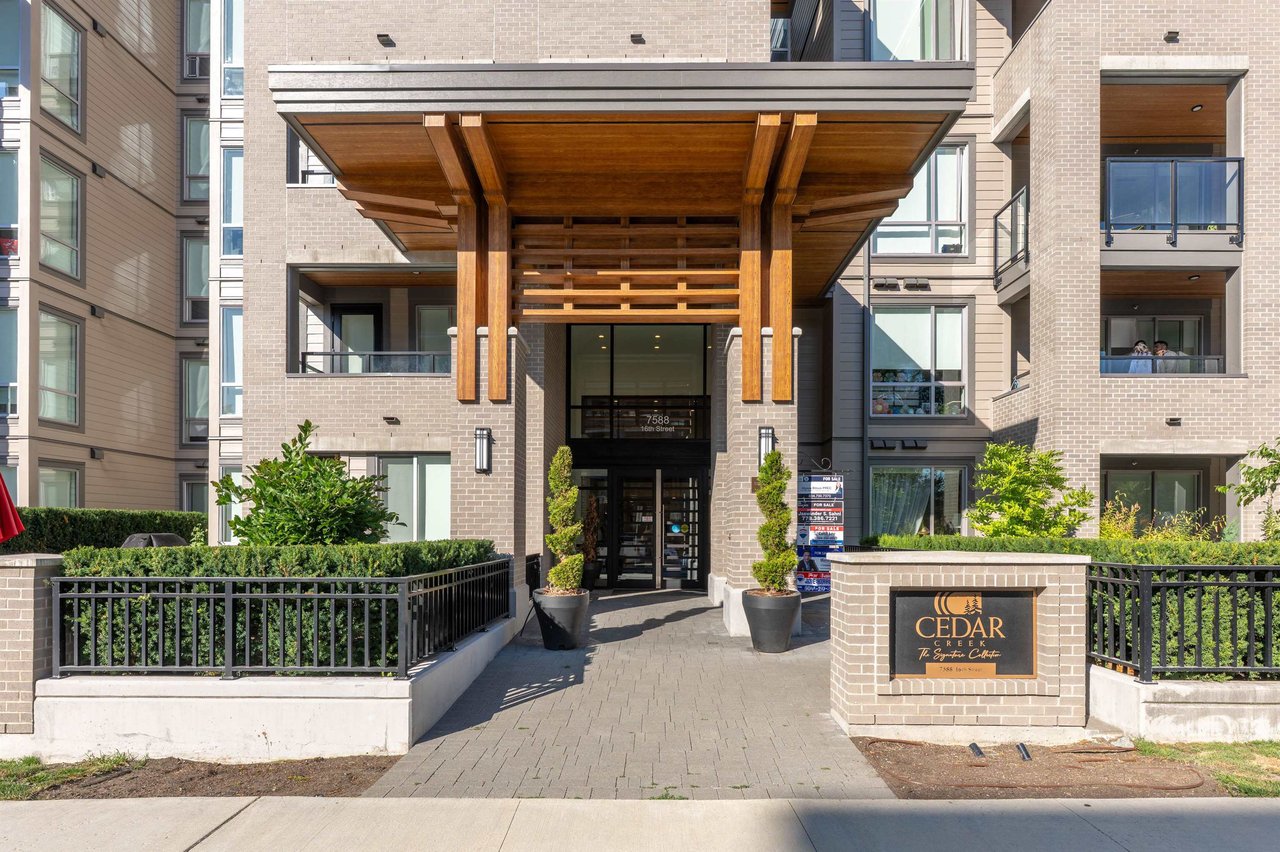 412-7588 16th St