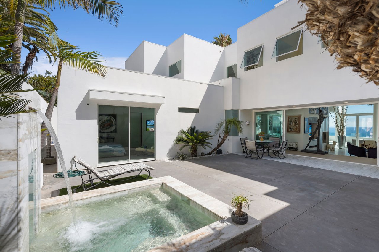 Private Modern Beach Estate | Luxury Shorter-term Lease