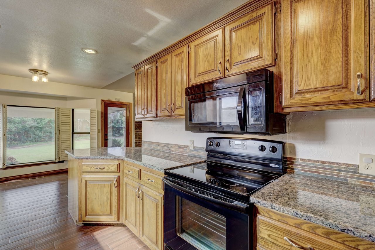 1205 Windsor Place